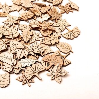 Wooden mini leaves assortment to paint / color yourself (40 pieces / 28mm)