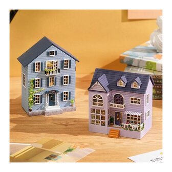 Miniature DIY houses set of 2 (blue + purple)