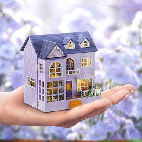 Miniature DIY houses set of 2 (blue + purple)