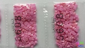 Nummer 3608 vierkante steentjes (klein)